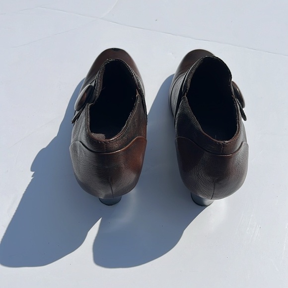 Clarks 8.5 M-Ruby Glam, low ankle bootie, brown leather heels. Bendables. - Picture 4 of 10